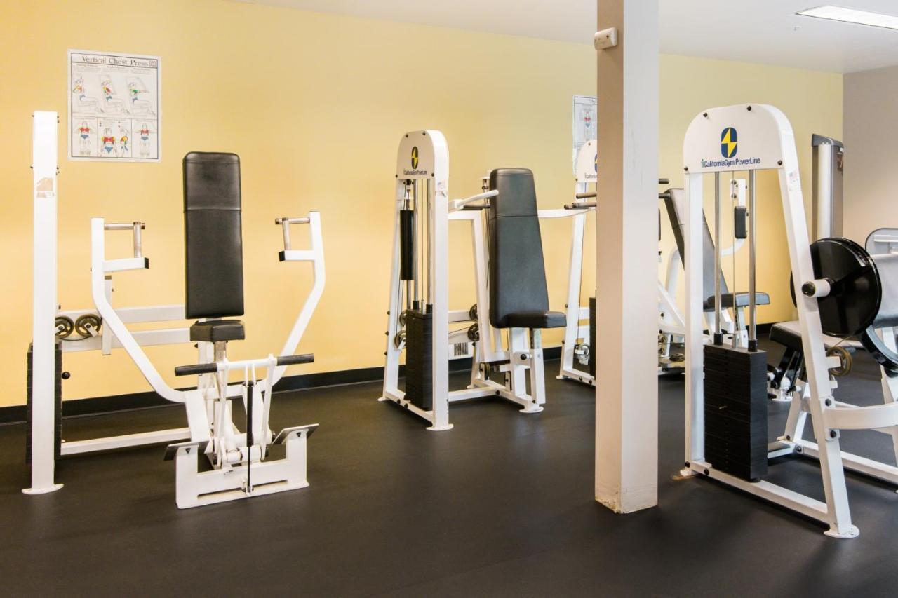 City Water View Oasis With Pool & Gym Near Cruise In Heart Of سياتل المظهر الخارجي الصورة