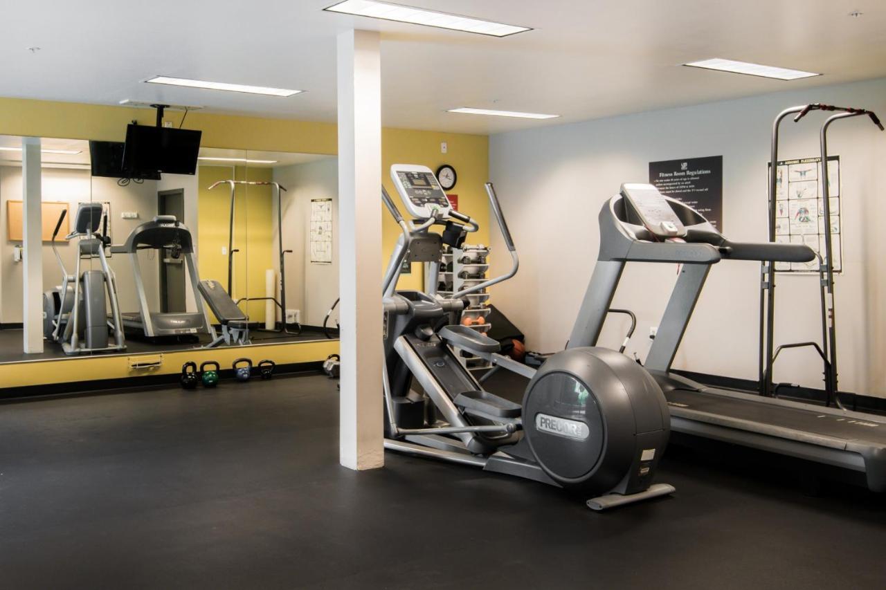 City Water View Oasis With Pool & Gym Near Cruise In Heart Of سياتل المظهر الخارجي الصورة